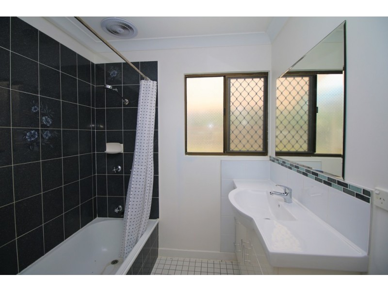 79 Kern Brothers Drive, Kirwan QLD 4817