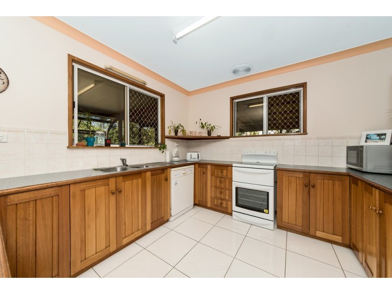 3 Sandalan Court, Bushland Beach QLD 4818