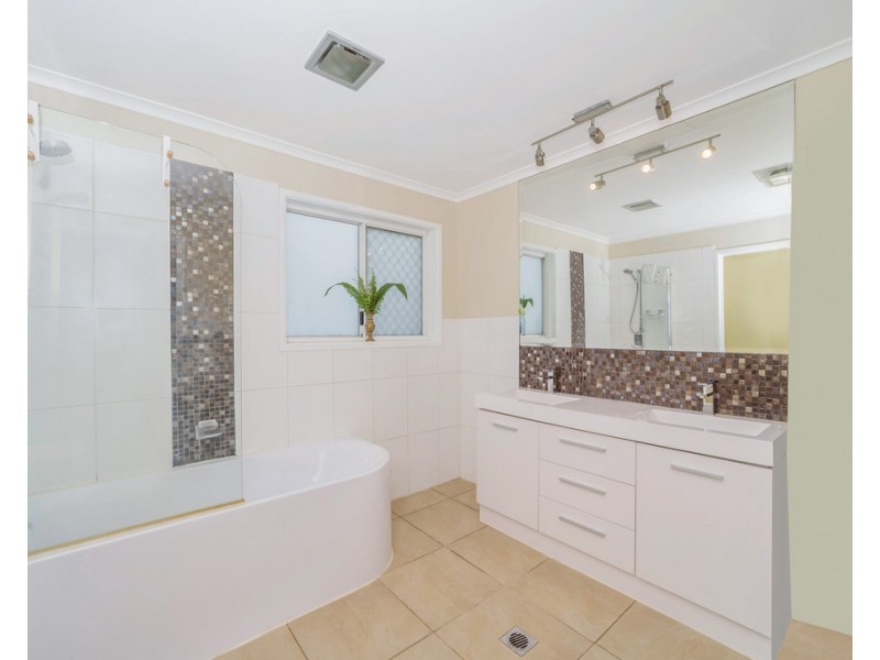 11 Madrid Court, Kirwan QLD 4817