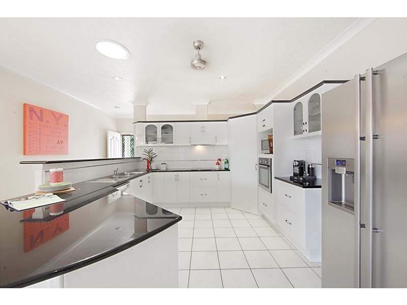 18 Young Circuit, Kirwan QLD 4817