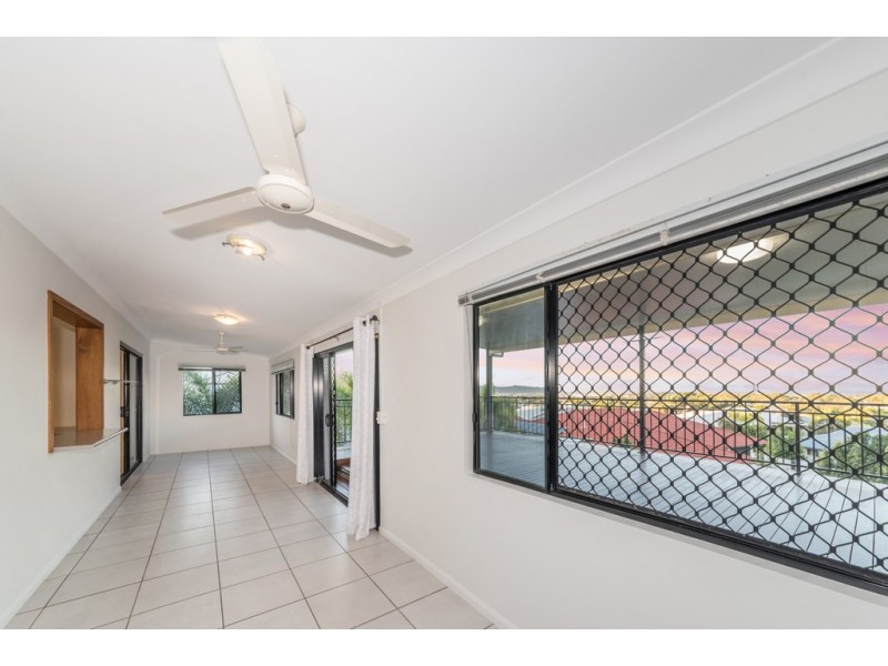 4 Kosciusko Way, Mount Louisa QLD 4814