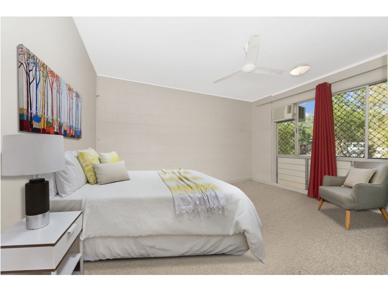 42 Renecol Avenue, Rasmussen QLD 4815