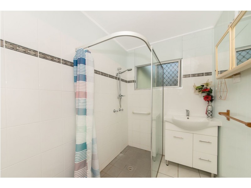 42 Renecol Avenue, Rasmussen QLD 4815
