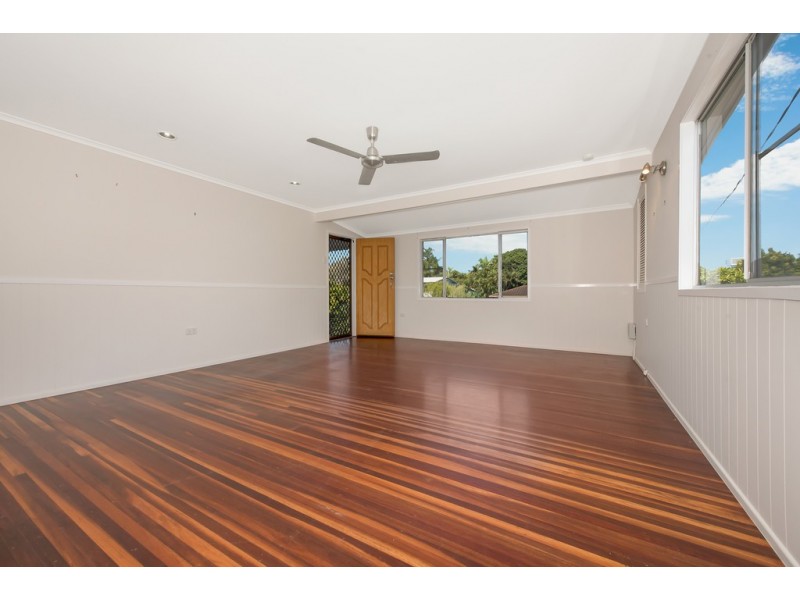 17 Lambert Street, Kirwan QLD 4817