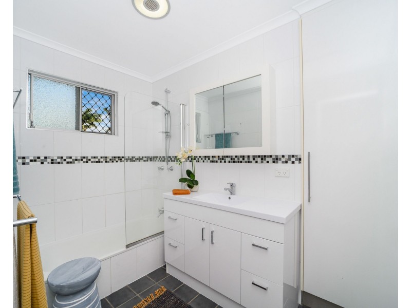 25 Lanark Street, Kirwan QLD 4817