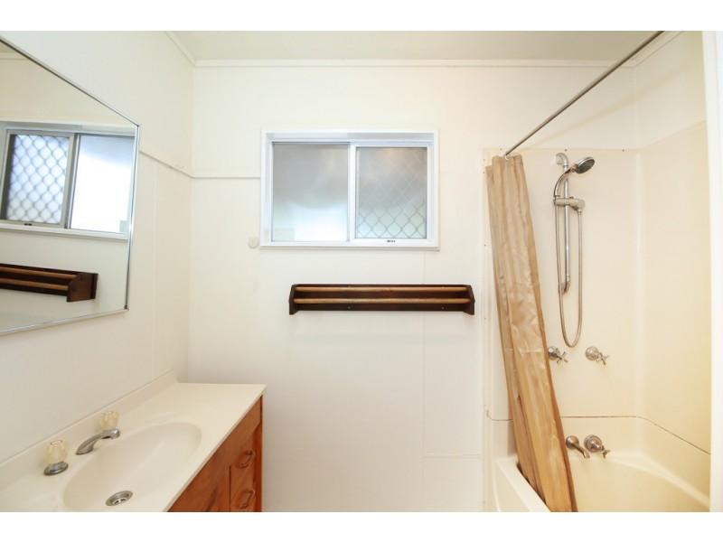 46 Renecol Avenue, Rasmussen QLD 4815