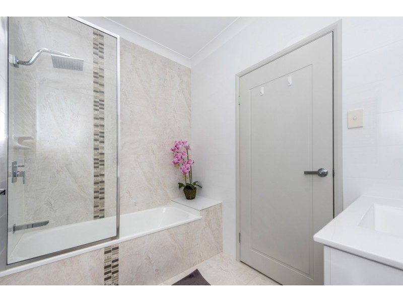 9 Lockton Street, Shaw QLD 4818