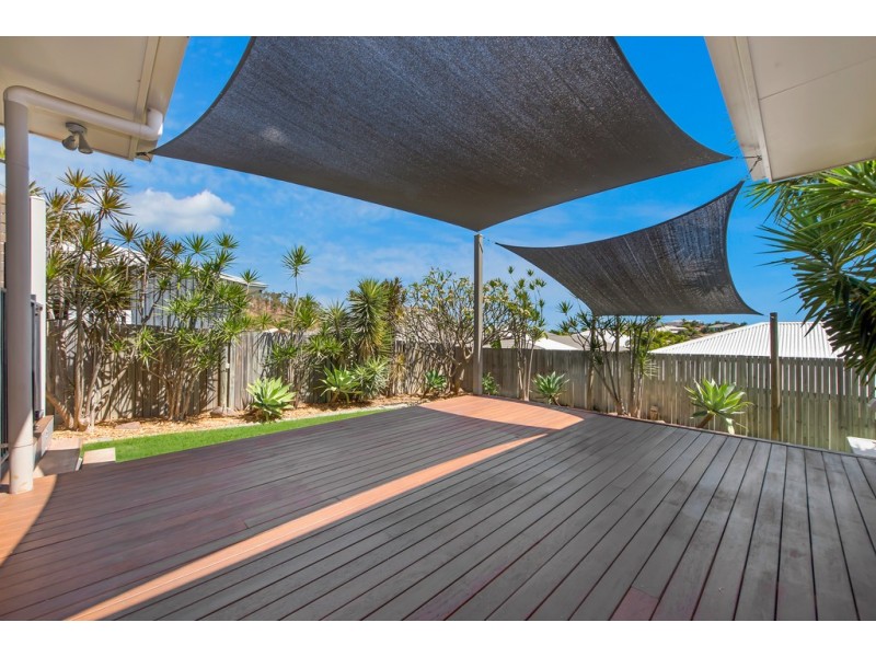 12 Cromwell Court, Mount Louisa QLD 4814