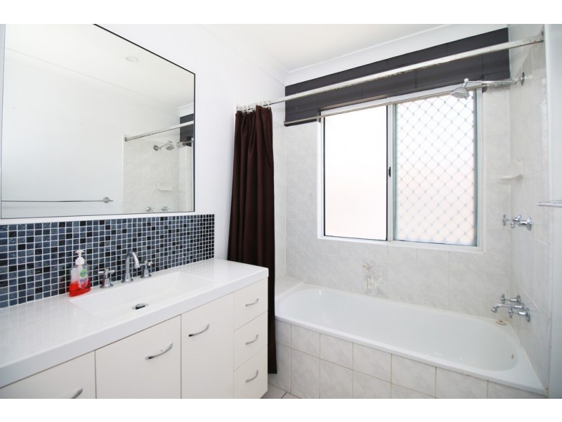 9 Tartan Place, Rasmussen QLD 4815