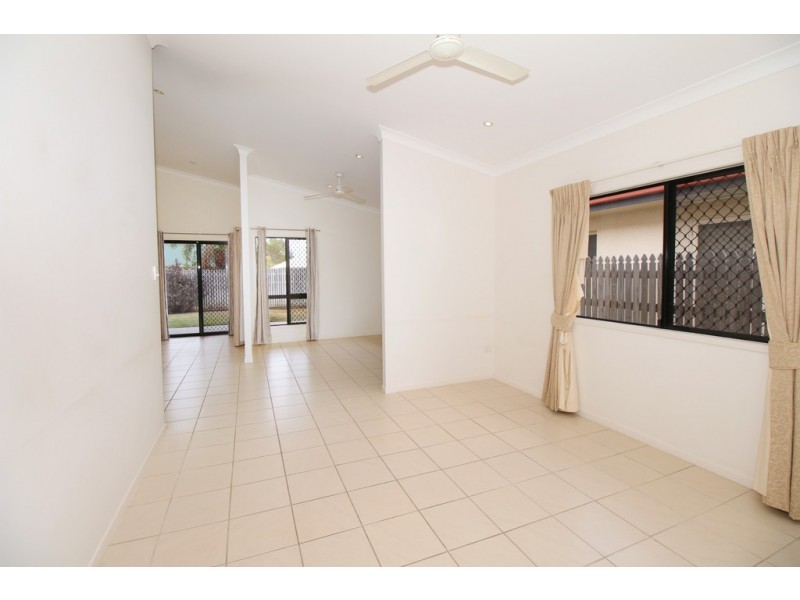 54 Warbler Cres, Douglas QLD 4814