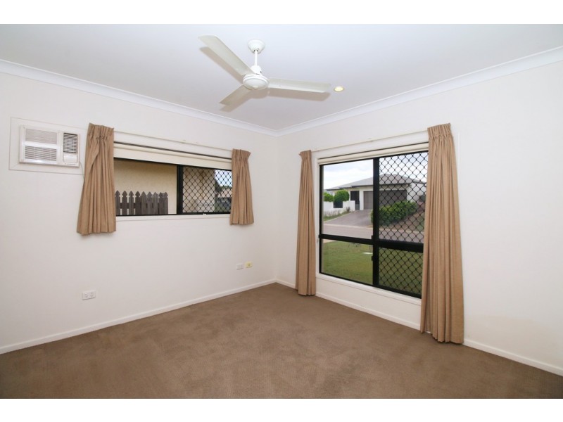 54 Warbler Cres, Douglas QLD 4814