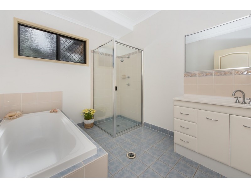 18 Crossman Place, Kirwan QLD 4817