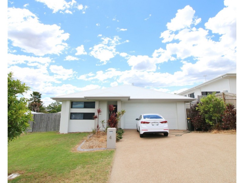 4 Zoe Crt, Mount Louisa QLD 4814