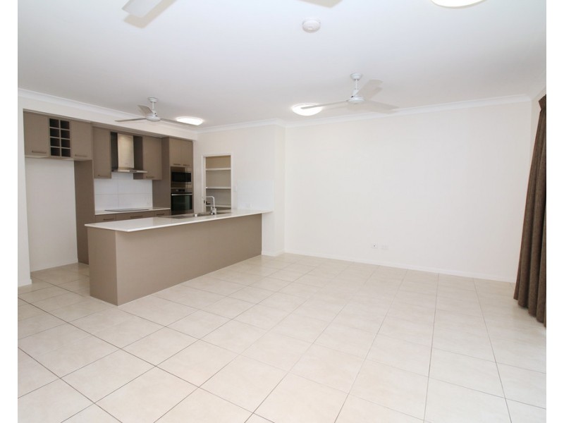 4 Zoe Crt, Mount Louisa QLD 4814