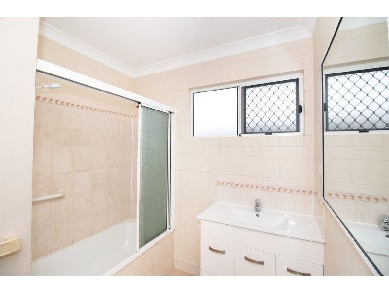 22 Amber Avenue, Rasmussen QLD 4815