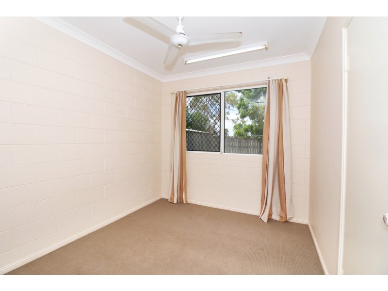 22 Amber Avenue, Rasmussen QLD 4815