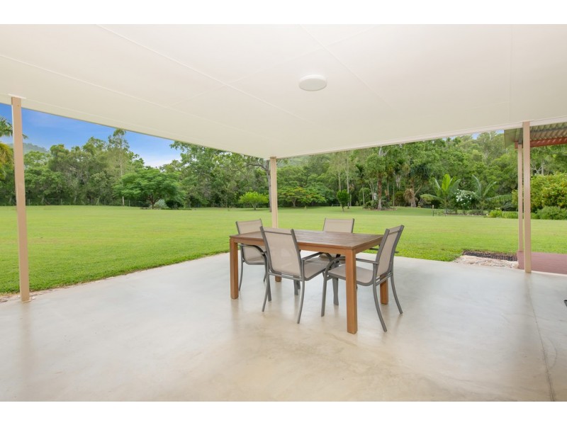 13 Hancock Road, Alligator Creek QLD 4816