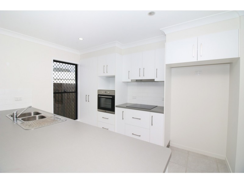 7 Lizzie St, Rasmussen QLD 4815