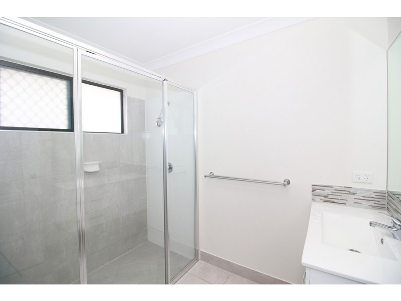 7 Lizzie St, Rasmussen QLD 4815