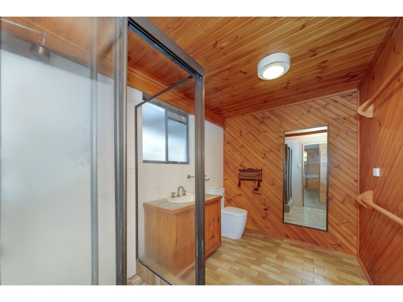 8 Adelong Drive, Cranbrook QLD 4814