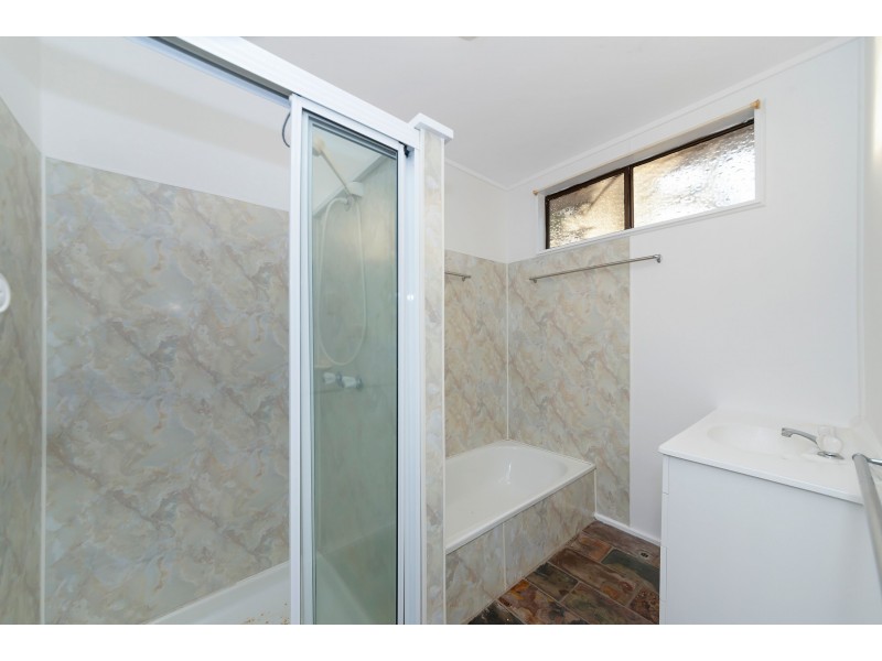 8 Adelong Drive, Cranbrook QLD 4814