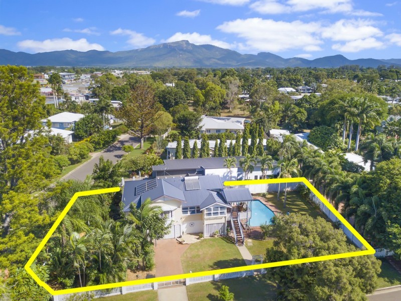 6 Purves Street, Hyde Park QLD 4812