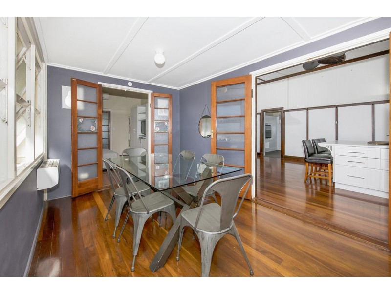 6 Purves Street, Hyde Park QLD 4812