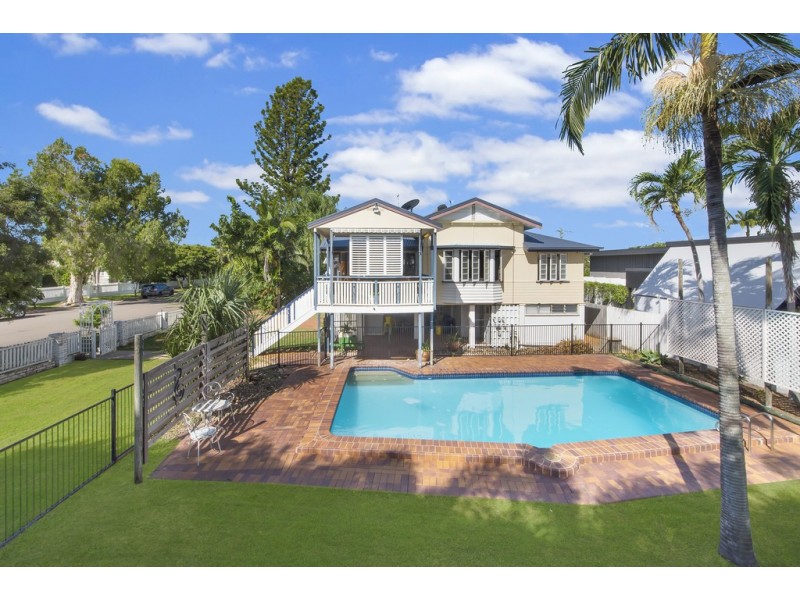 6 Purves Street, Hyde Park QLD 4812