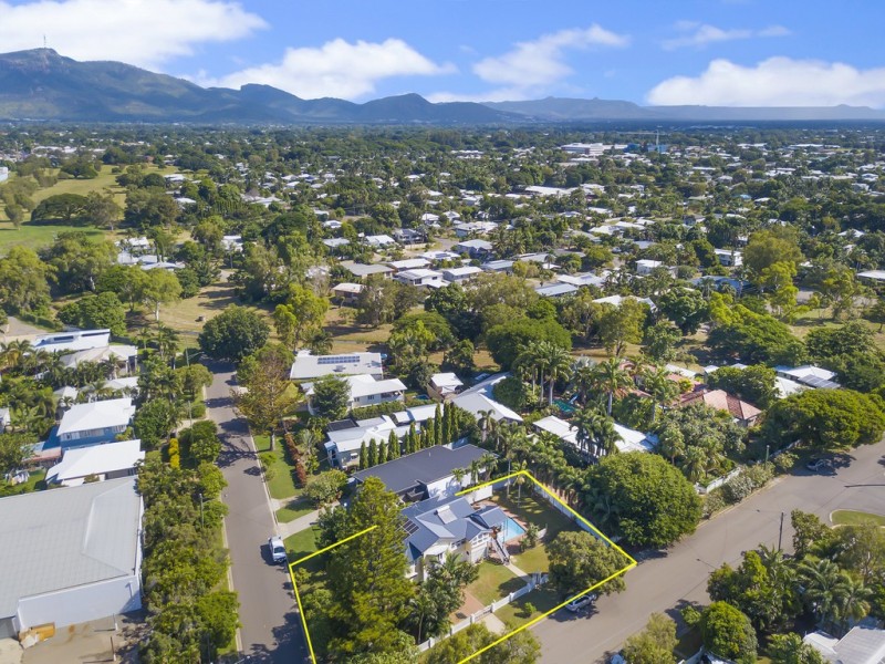 6 Purves Street, Hyde Park QLD 4812