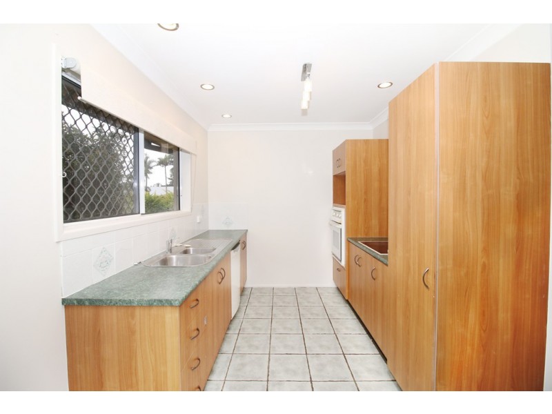 1 Cascade, Mount Louisa QLD 4814