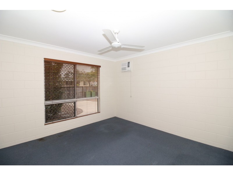 1 Cascade, Mount Louisa QLD 4814