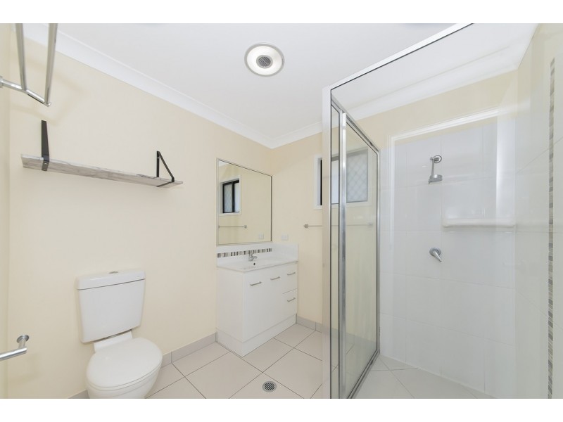 11 Wakeboard Circuit, Kelso QLD 4815