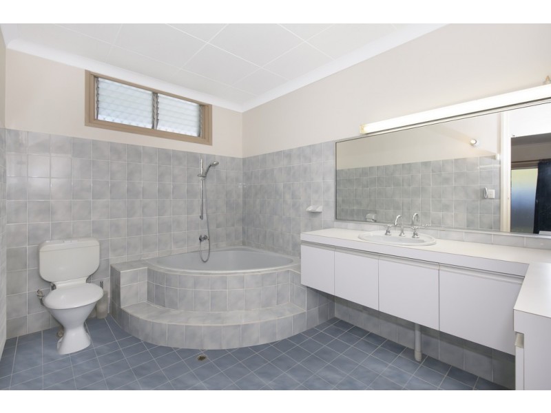 1155 Riverway Drive, Rasmussen QLD 4815