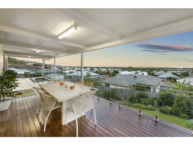 3 Harrier Court, Bushland Beach QLD 4818