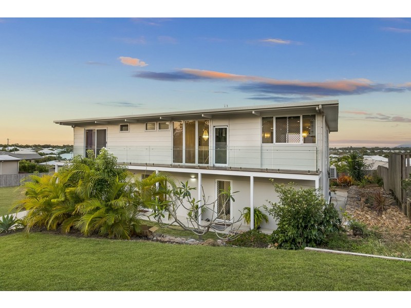 3 Harrier Court, Bushland Beach QLD 4818