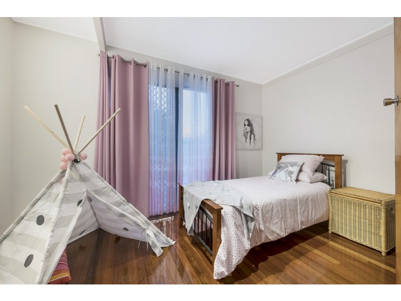 3 Harrier Court, Bushland Beach QLD 4818