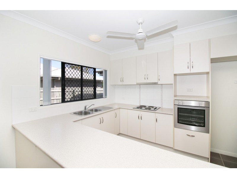 13 Derwent Circuit, Kelso QLD 4815