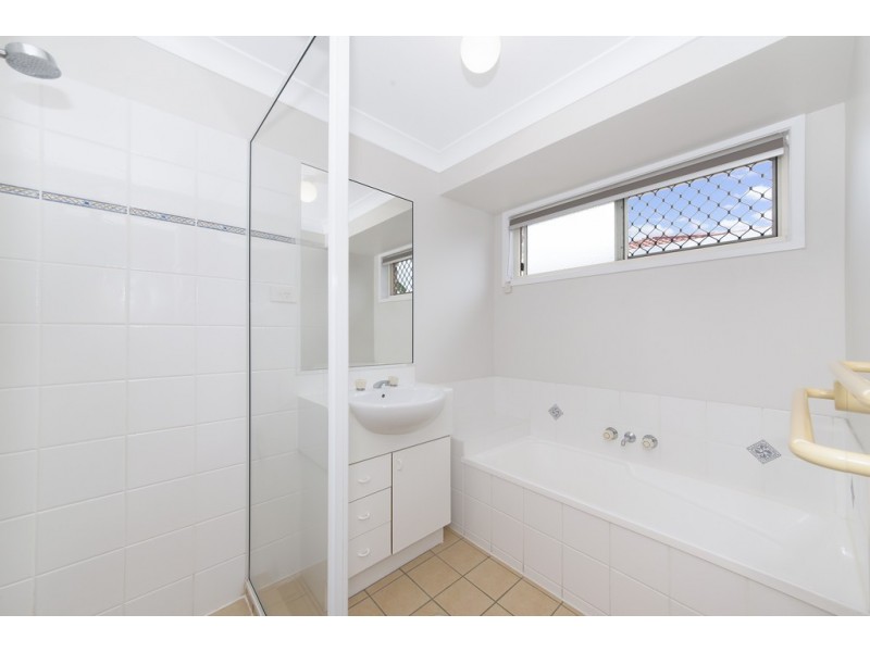 21 Dickenson Place, Kirwan QLD 4817