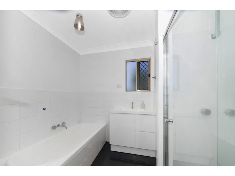 92 Hammond Way, Kelso QLD 4815