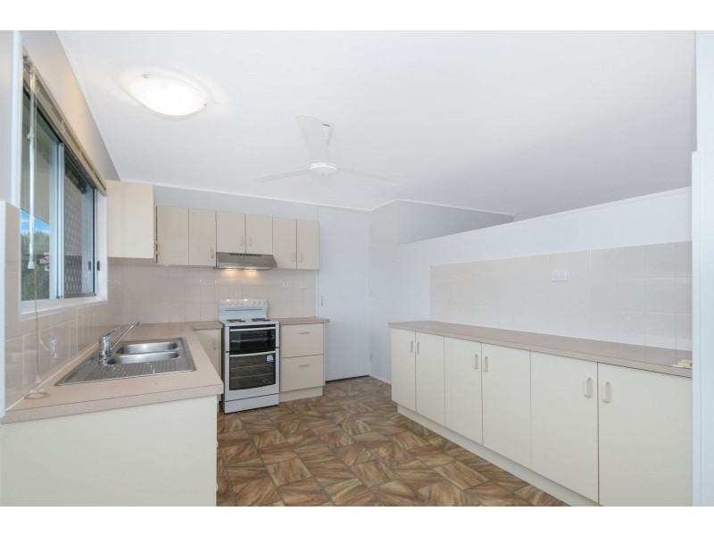 18 Starling Cres, Condon QLD 4815