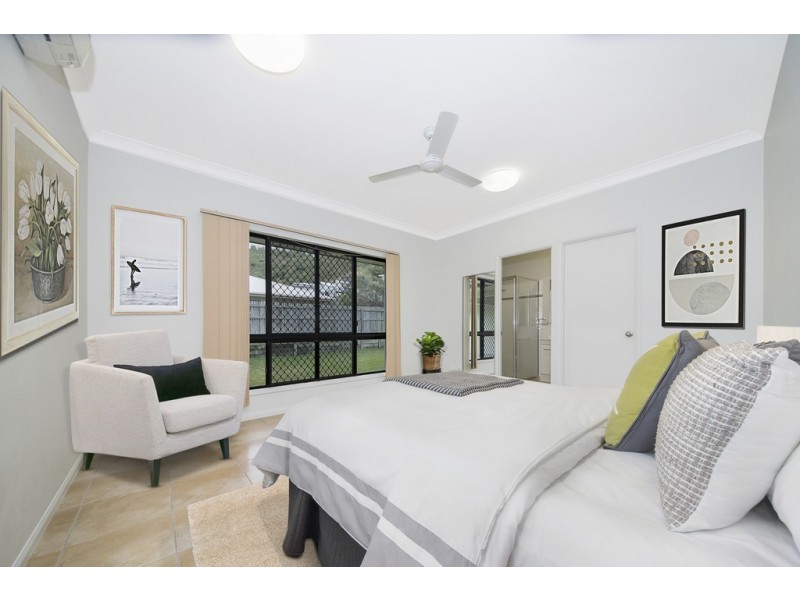 15 Franklin Drive, Mount Louisa QLD 4814