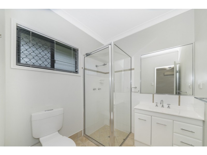 15 Franklin Drive, Mount Louisa QLD 4814