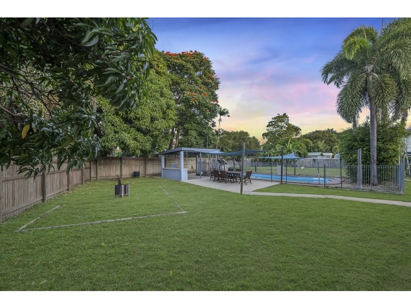 4 Choonda Street, Cranbrook QLD 4814