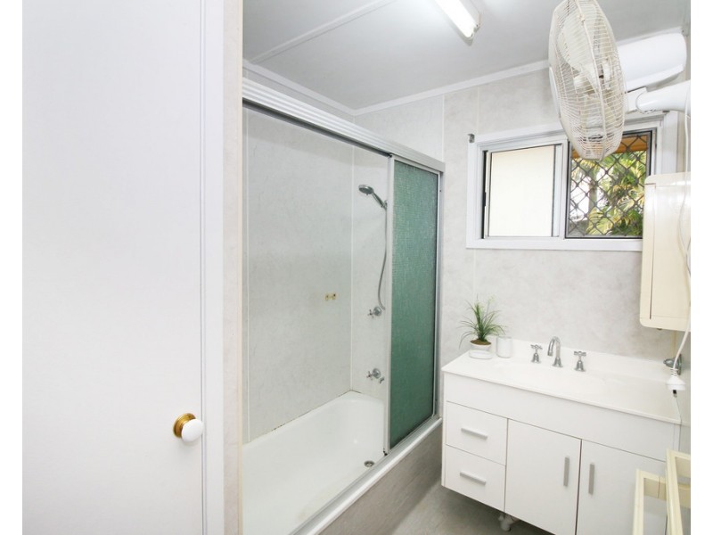 8 Daniels Street, Vincent QLD 4814