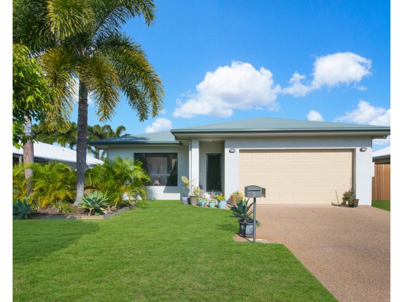 3 Bronte Court, Bushland Beach QLD 4818