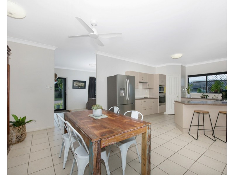 3 Bronte Court, Bushland Beach QLD 4818