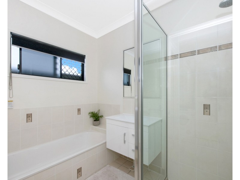 3 Bronte Court, Bushland Beach QLD 4818