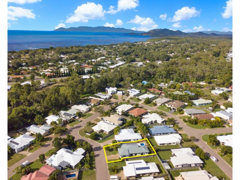 3 Bronte Court, Bushland Beach QLD 4818