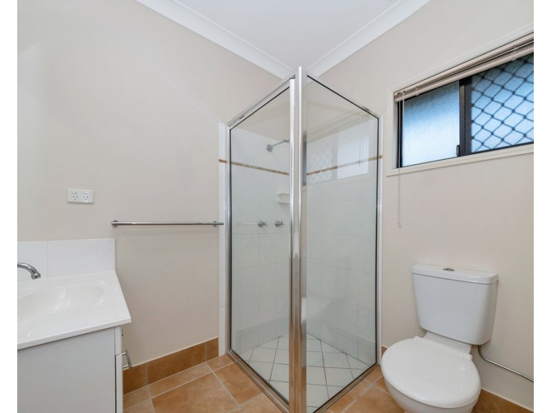 17 Franklin Drive, Mount Louisa QLD 4814