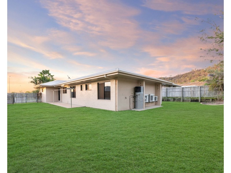 17 Franklin Drive, Mount Louisa QLD 4814